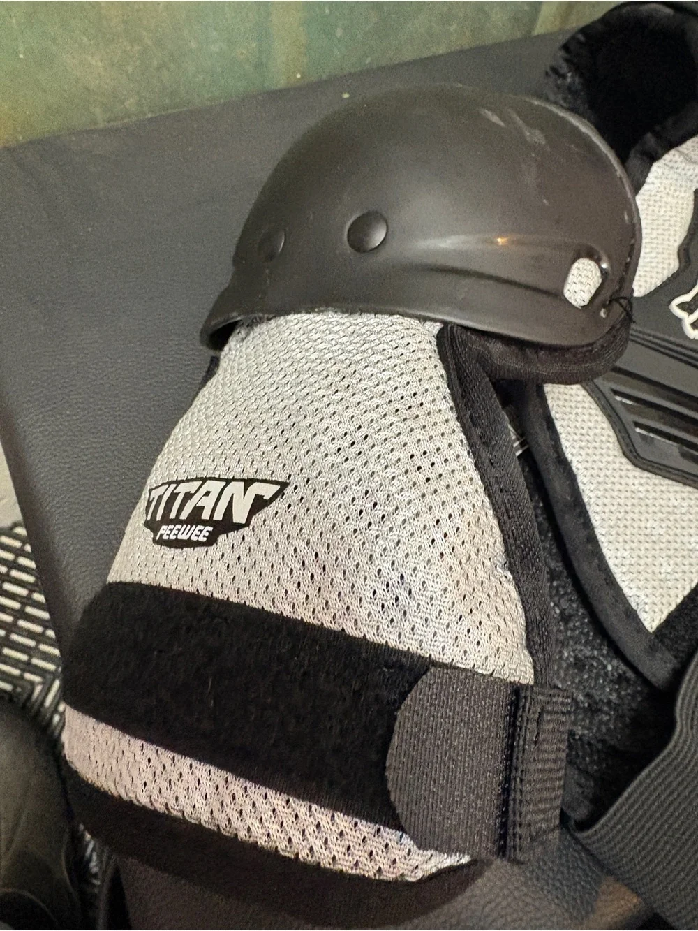 Fox Youth Chest and Shoulder Armor Vest Protector